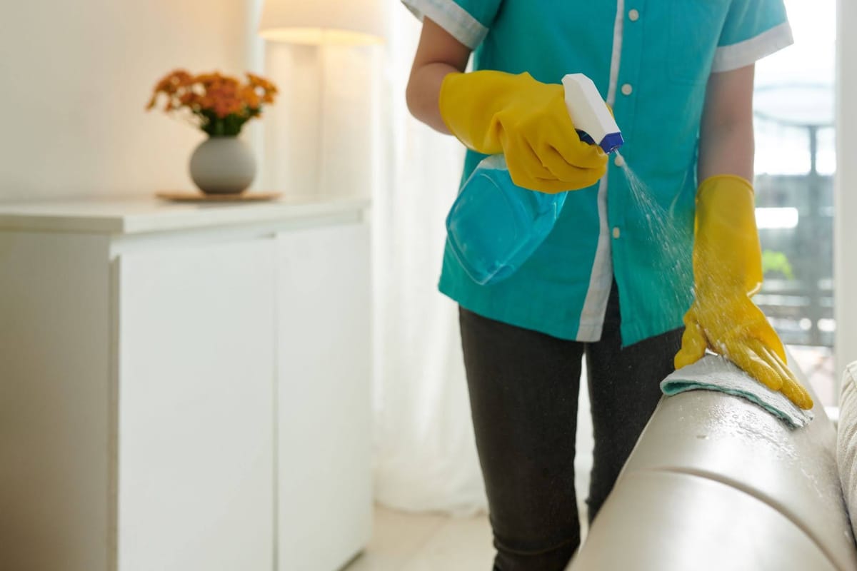 End of tenancy cleaning in an empty Singapore rental flat before key handover